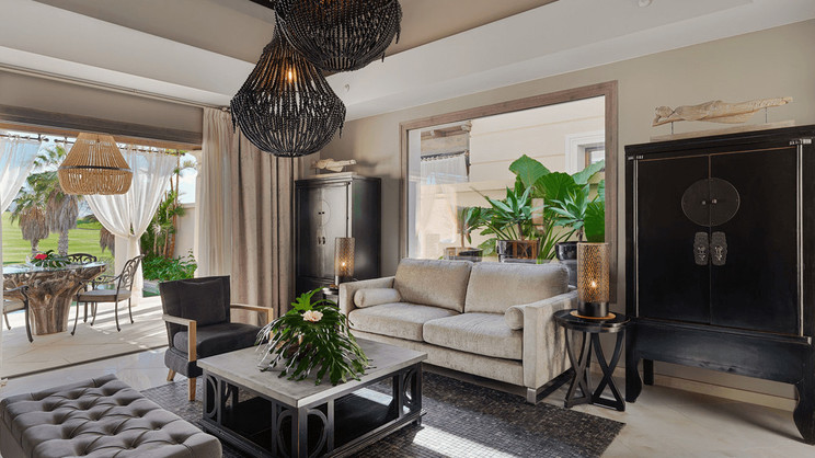 Royal River Luxury Hotel